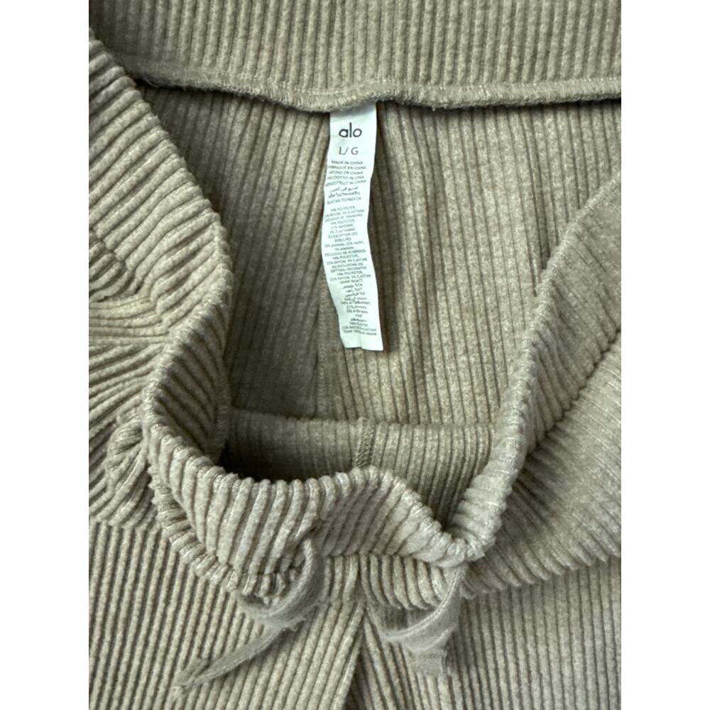 Alo Yoga Muse Sweatpants in Gravel Heather Size Large - Picture 8 of 11